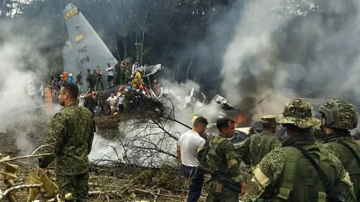 Увеличи се броят на загиналите при катастрофата на военен самолет в Колумбия