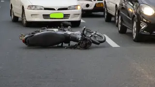 Блъснаха моторист във Варна Снимка