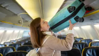 Ryanair напомня на пътниците за забранени вещи в ръчния багаж