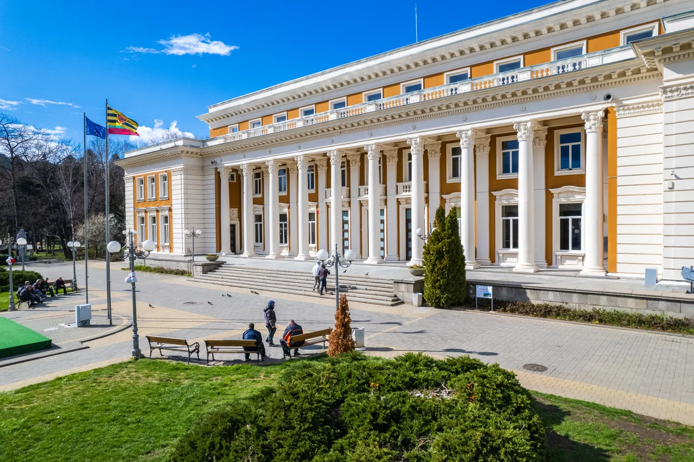 Общината е готова да купи автогарата в Перник, цената падна наполовина