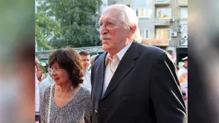 Джоко Росич молеше покойната си съпруга да го прибере
