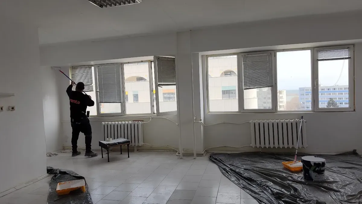 Строителни фирми ремонтират безвъзмездно болнични стаи в Бургас