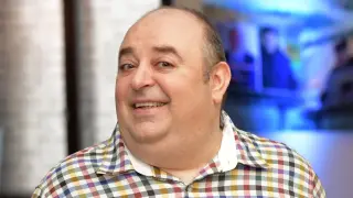 Любо Нейков се появи гол в Народния театър