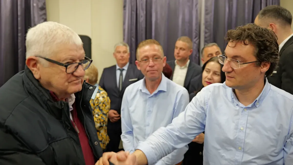 Крум Зарков в Бургас: Не сме тук да оцеляваме, а да върнем БСП на мястото ѝ
