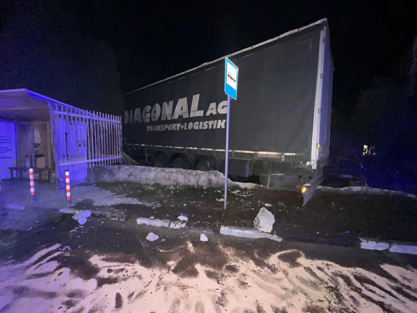 Шофьор на тир с почти 2 промила блъсна ограда на предприятие в Каспичан