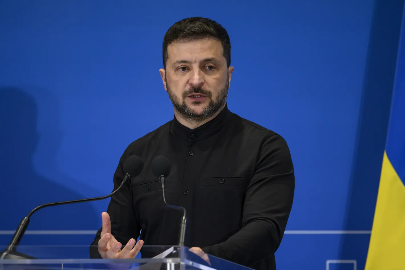 Зеленски: Русия е шантажирала САЩ с разузнавателна информация относно Иран