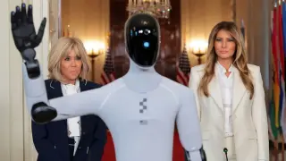 Основателят на Figure AI представи робот в Белия дом пред Мелания