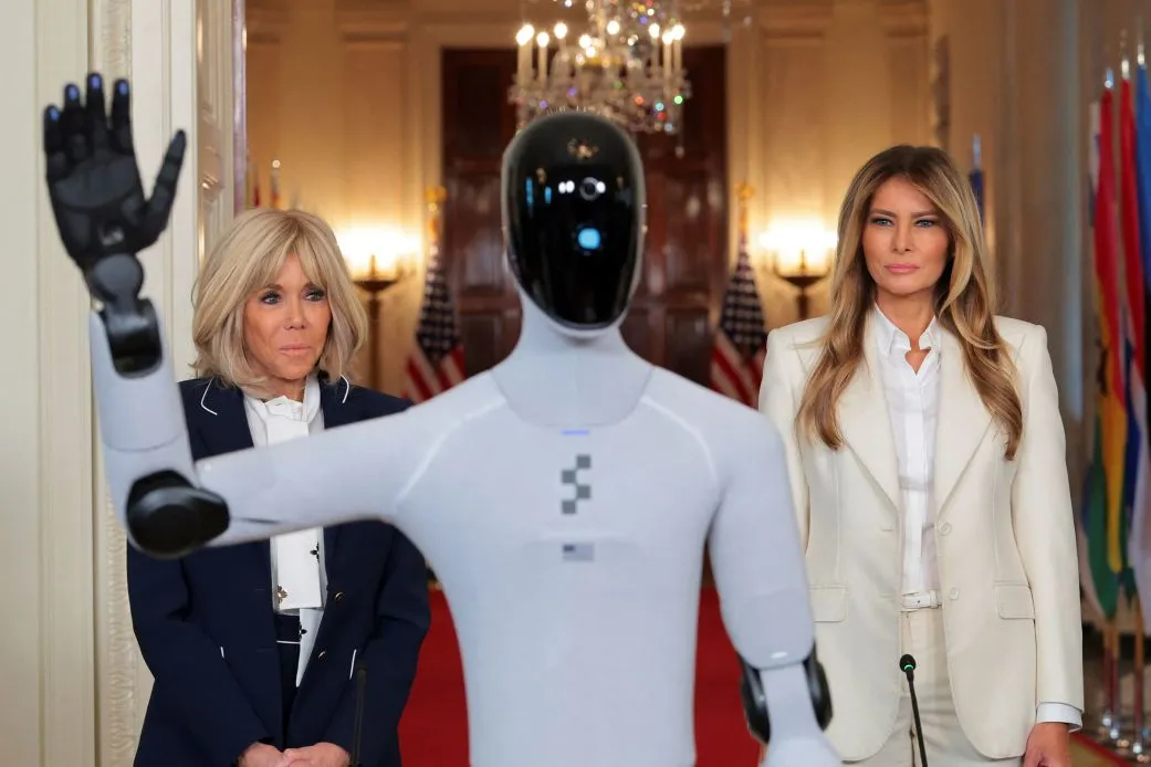 Основателят на Figure AI представи робот в Белия дом пред Мелания