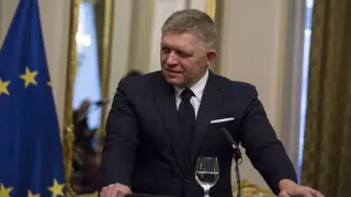 Балтийските страни затварят небето си за Фицо за 9 май