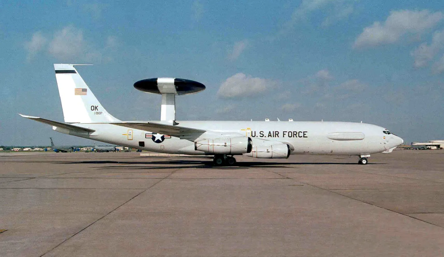 Иран е ударил един от критичните американски самолети E-3 Sentry