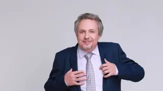 Ненчо Илчев измъкна сутиен от пазвата на водещ в bTV