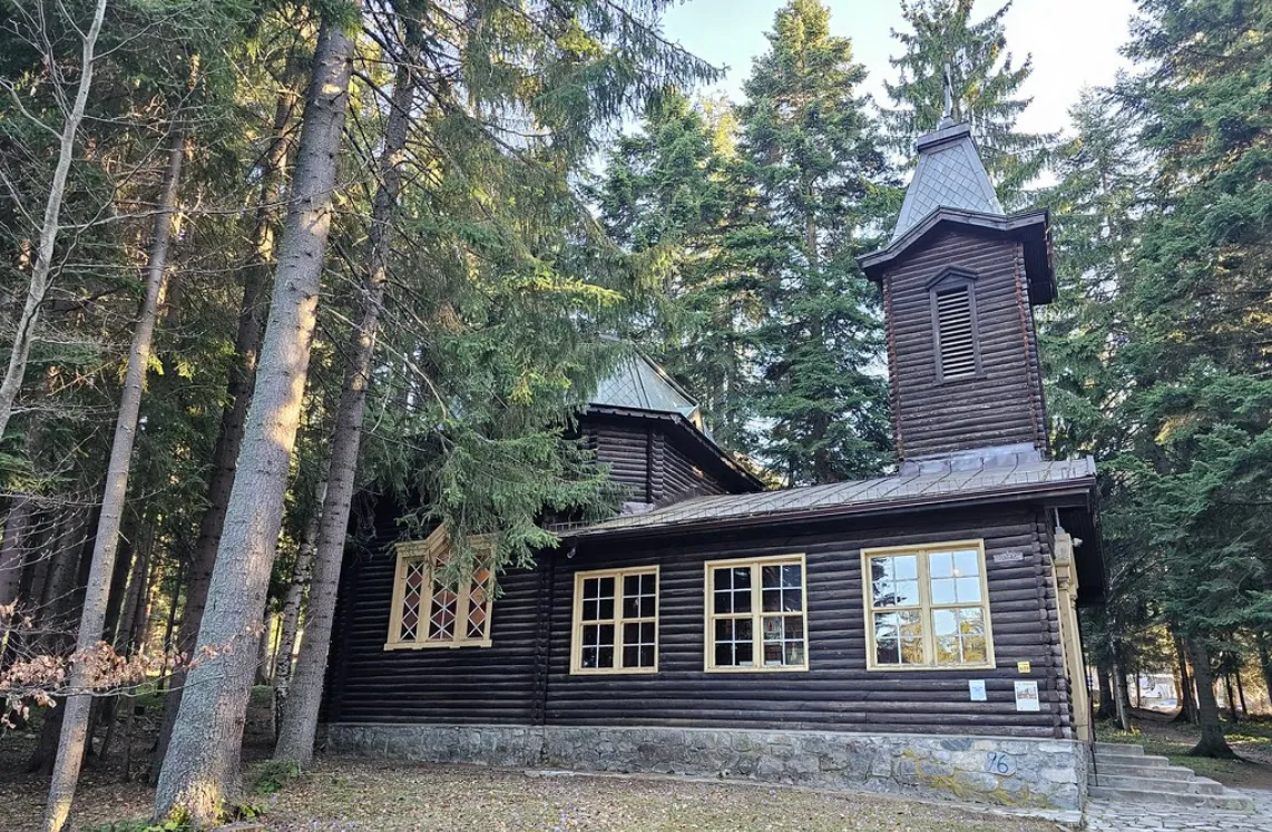 Единствената дървена църква в България: Духовният оазис с история от векове