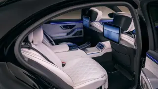 Новият Mercedes S-класа има отопляеми предпазни колани, причината
