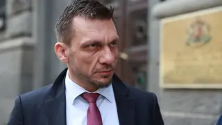 Падението на един авторитет: Как д-р Хасърджиев източи НПО и се оказа в центъра на слава, чужди пари и розов кокаин