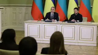 Премиерът Гюров обеща подкрепа за Украйна след среща в Киев