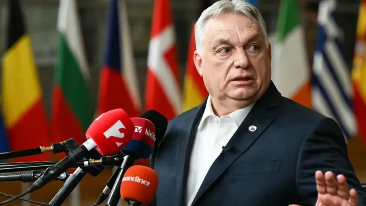 Орбан разясни защо използва телефон с копчета