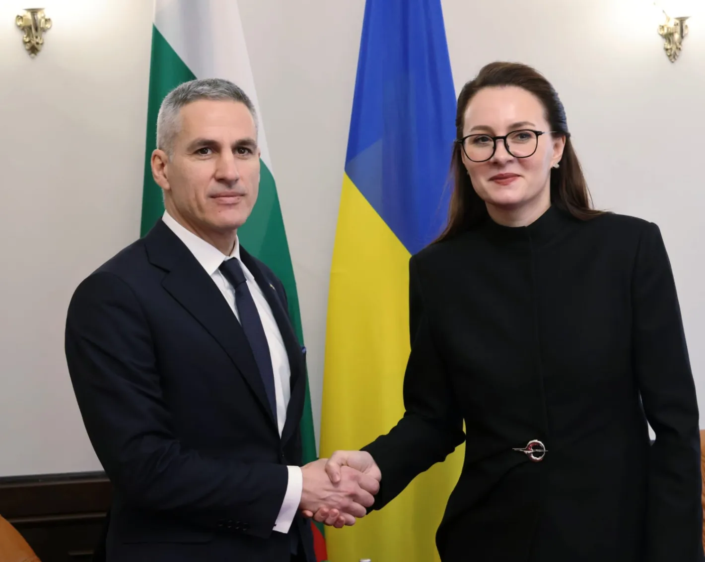Нейнски: България е била подложена на руски натиск за ЕС и НАТО