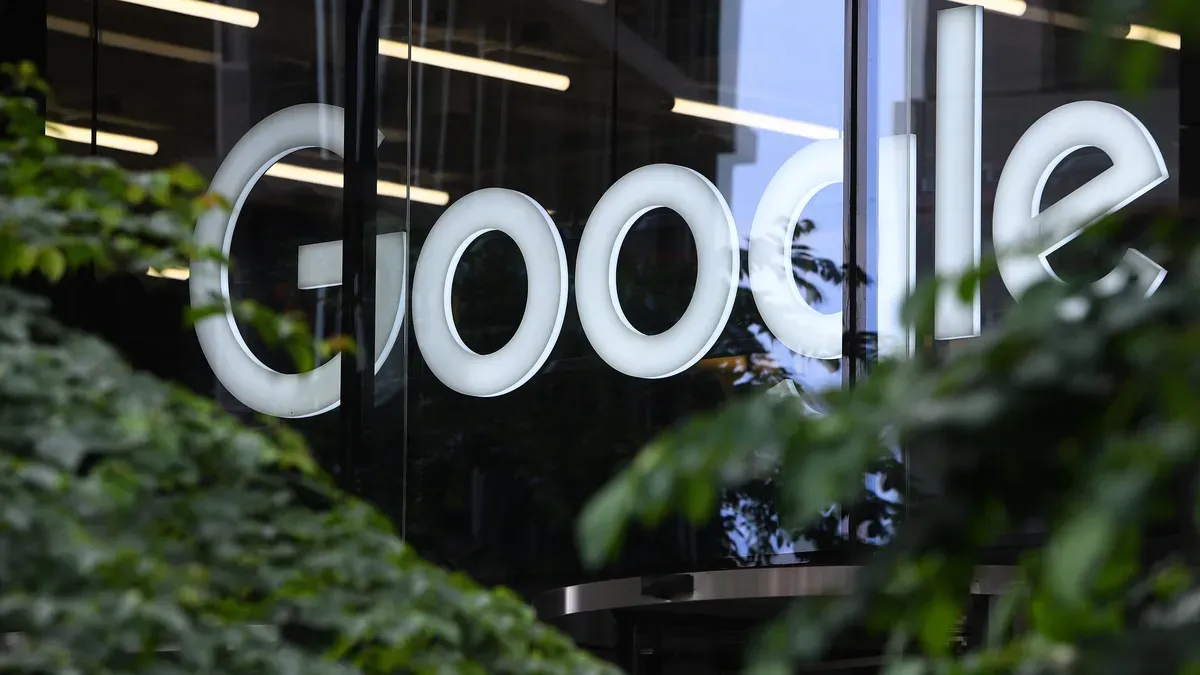Google срещу Великобритания: Битка за децата и социалните мрежи