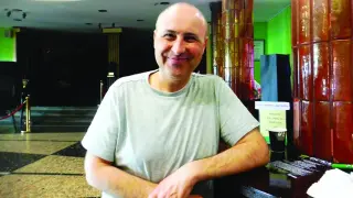 Руслан Мъйнов в навечерието на 50-ата си годишнина: У моите сънародници, българите,  ценя най-много чувството за хумор