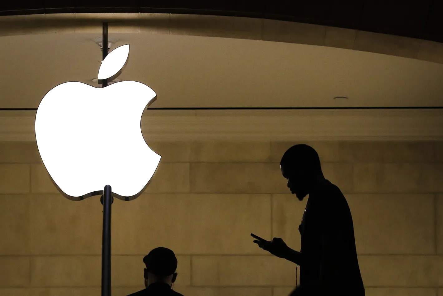 Свалиха Apple от върха, друга марка вече е най-скъпата в света