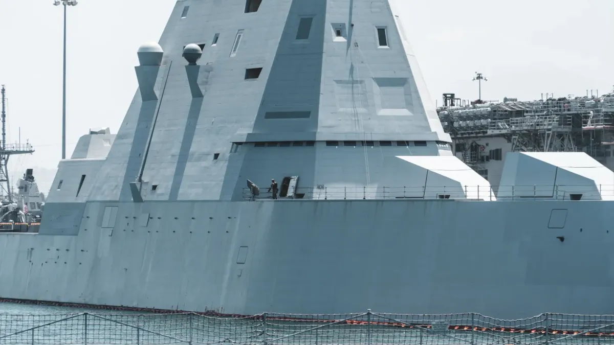 Кораб за 9,5 милиарда долара: САЩ превръщат легендарния Zumwalt в хиперзвуков звяр