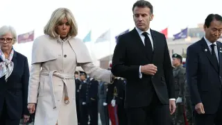 Макрон отговори на подигравките на Тръмп за съпругата му