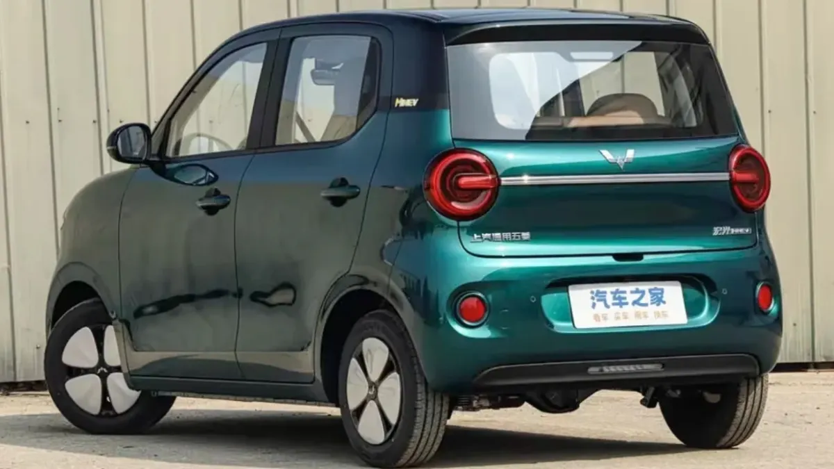 Обновиха китайския „народен“ електромобил Hongguang Mini, цената започва от 5650 евро