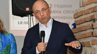 Икономическа рецепта за новия кабинет: Бюджет с излишък и рязане на разходите