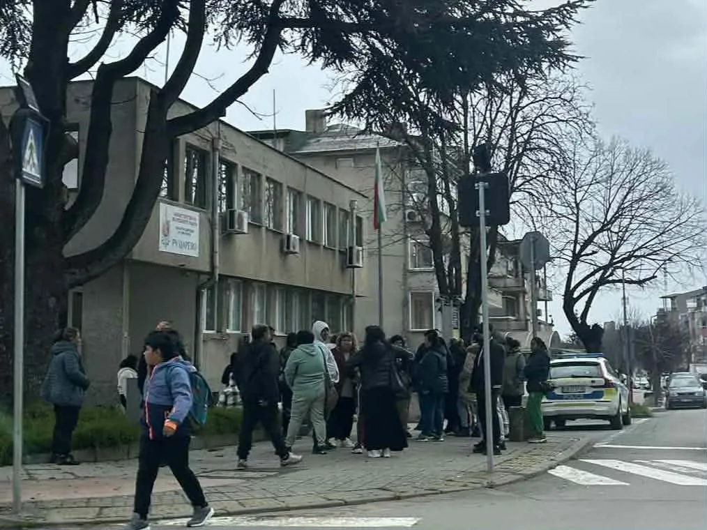 Протест в Царево след твърдения за полицейско насилие