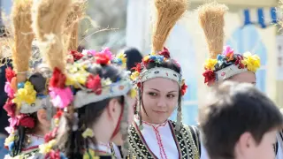 Лазаровден е! Черпят всички с това красиво име, спазват се задължителни поверия