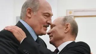 Нова заплаха от север, Русия строи бази за дронове в Беларус