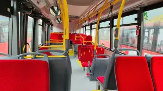Блудство в Перник: Мъж опипва непълнолетни по гърдите и краката в автобуса