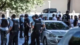Стрелба до израелското консулство в Истанбул, терорист е убит