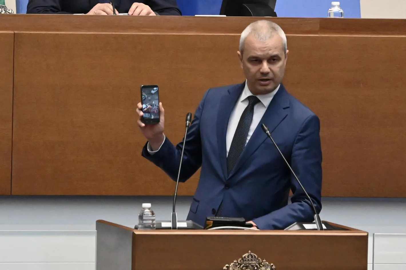 Костадинов обяви първата задача на новия парламент