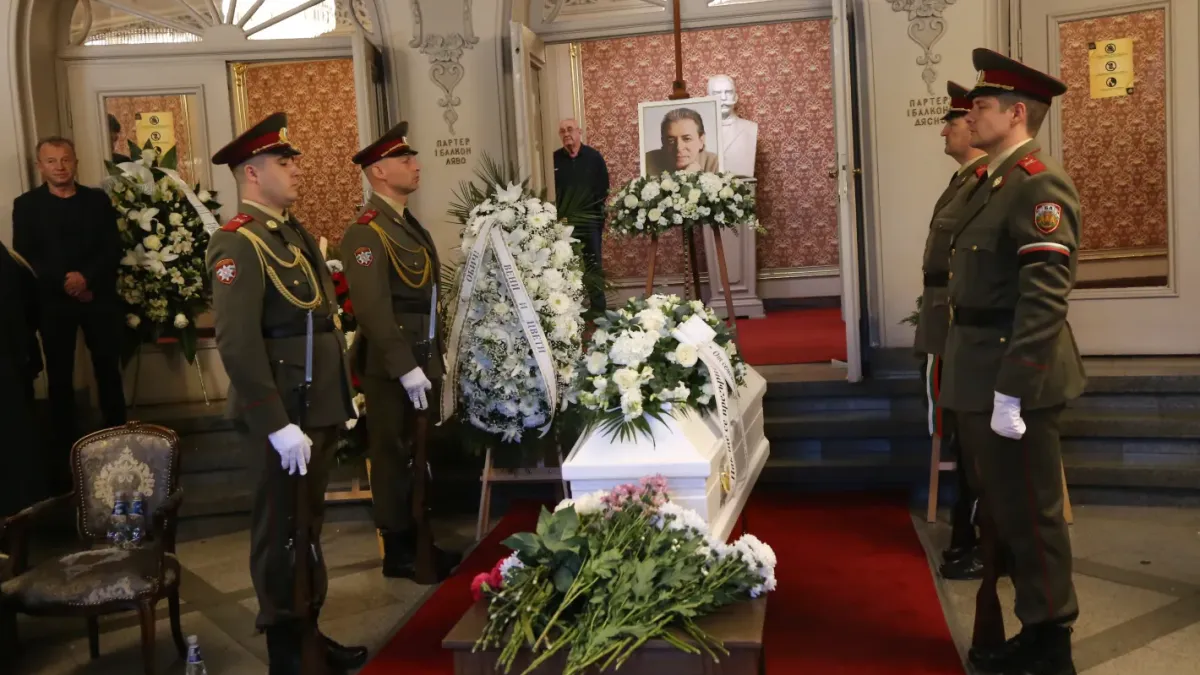 България се прощава с великия Михаил Белчев, съпругата му ридае: Не знам как се живее без него