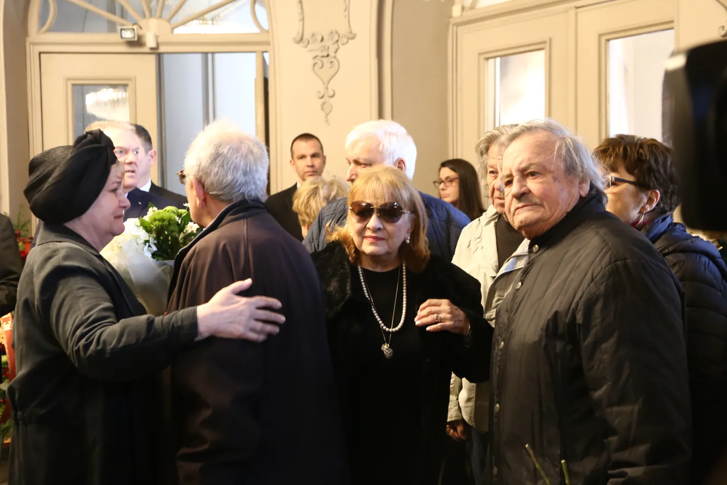 България се прощава с великия Михаил Белчев, съпругата му ридае: Не знам как се живее без него