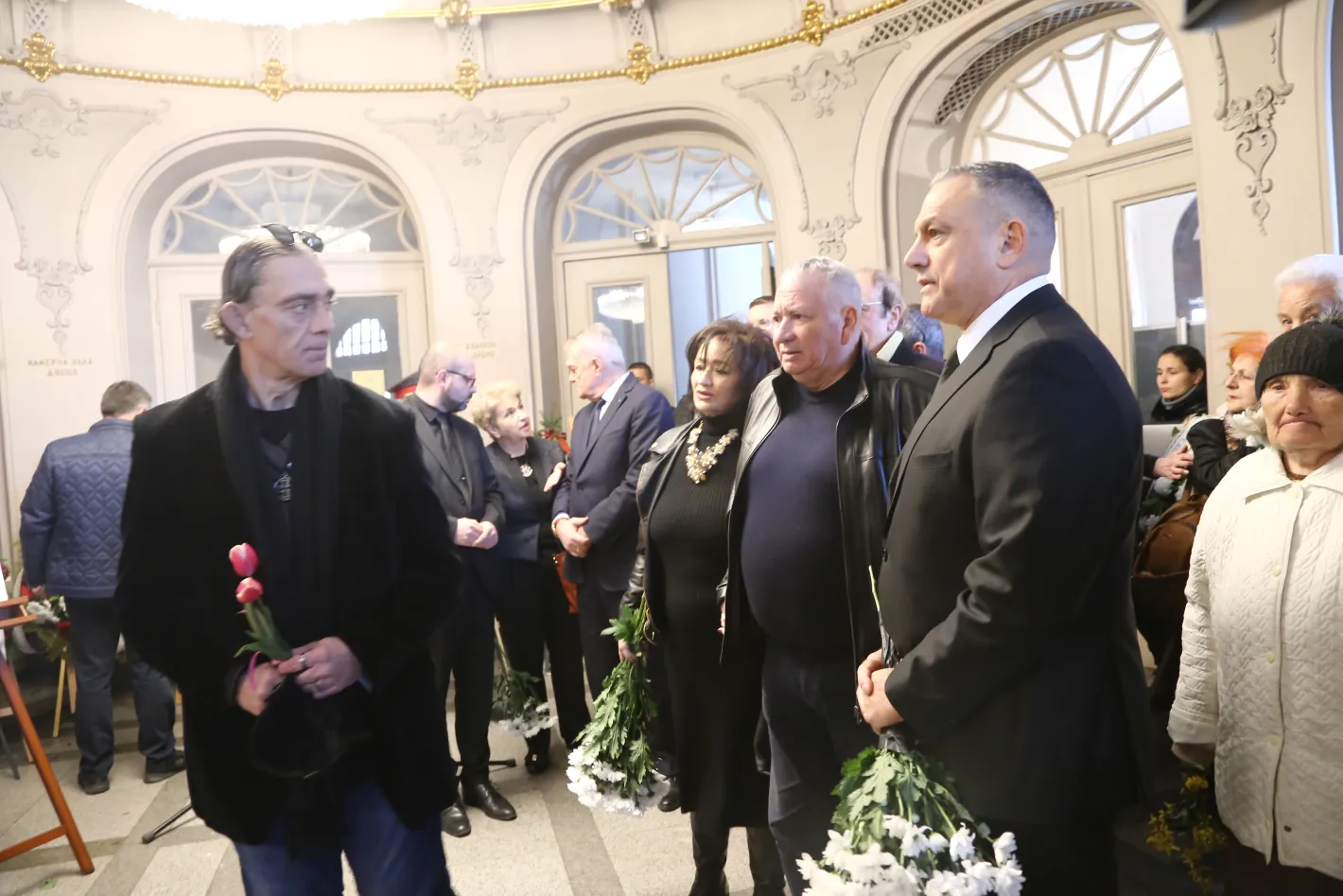 България се прощава с великия Михаил Белчев, съпругата му ридае: Не знам как се живее без него