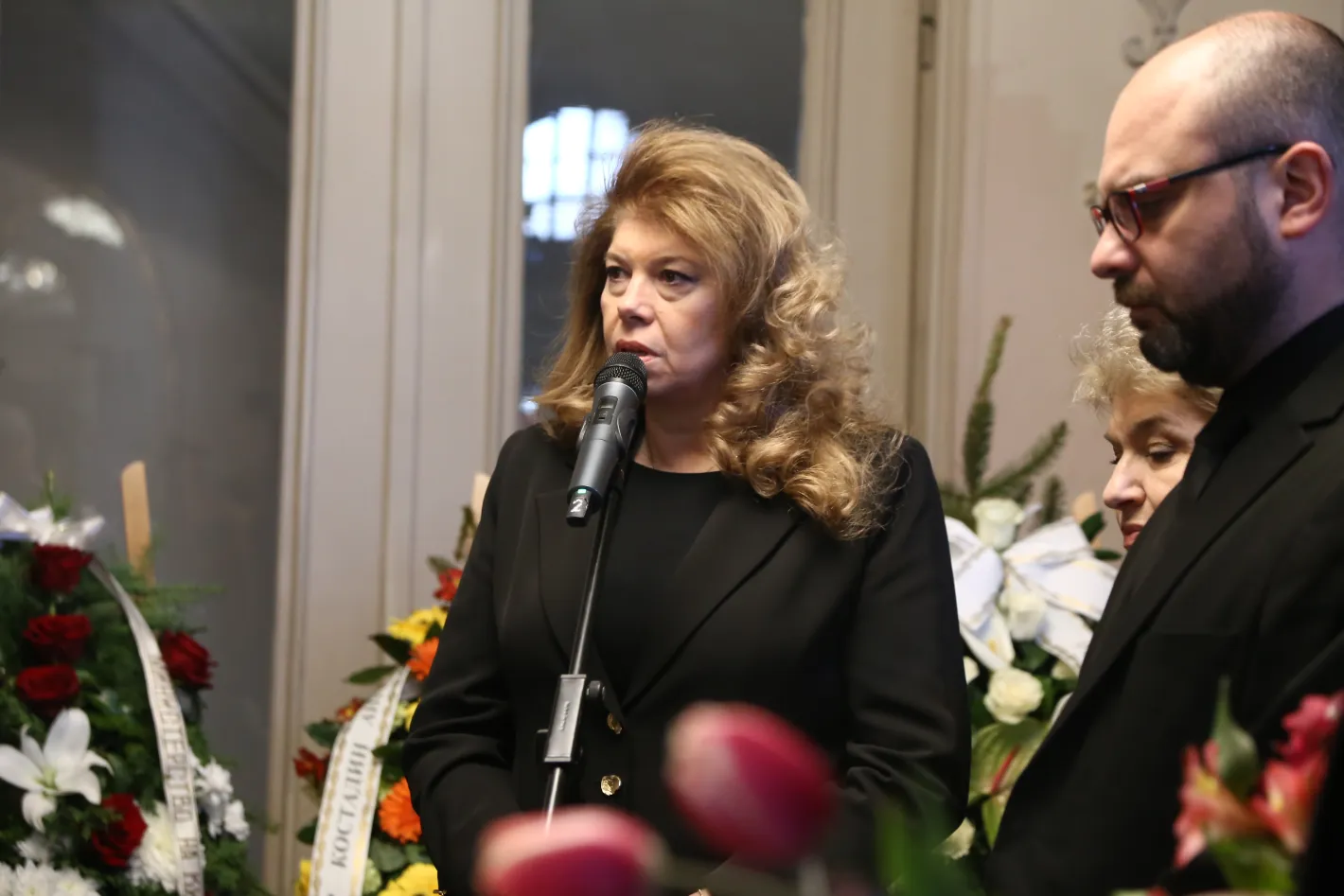 България се прощава с великия Михаил Белчев, съпругата му ридае: Не знам как се живее без него