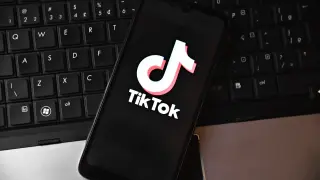 TikTok закри над 30 акаунта в България заради изборни манипулации