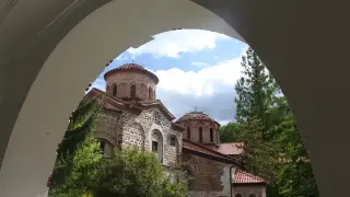 Кръчмари блокираха достъпа до Бачковския манастир