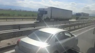 Ясна е причината за задръстването на АМ “Тракия”, колоната е 12 километра