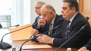 ДБ с ултиматум към ПП заради езика на Асен Василев