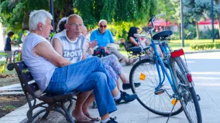 Българските пенсионери по-болни от средното за Европа, но пестеливи в оплакванията