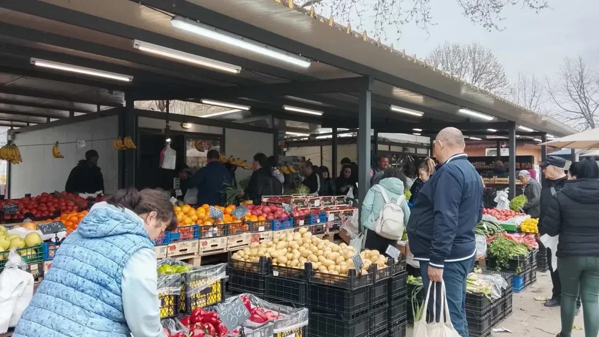 Скъпо ли? Пловдивчани окупираха пазарите преди Великден