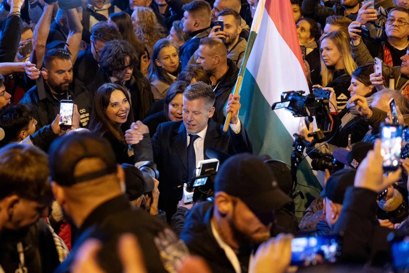 Историческа изборна победа в Унгария: Орбан е детрониран след 16 години
