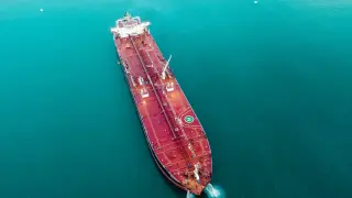 FT: Последните танкери с петрол пристигат в рафинериите по света