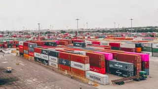 Износът на стоки от България за трети страни намалява с 8.5%, но вносът скача с 10%
