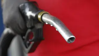 Лоша новина за шофьорите: Горивата няма да поевтинеят скоро, дизелът удря рекорди