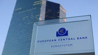 ЕЦБ: Икономиката на еврозоната се отклонява заради конфликта в Иран