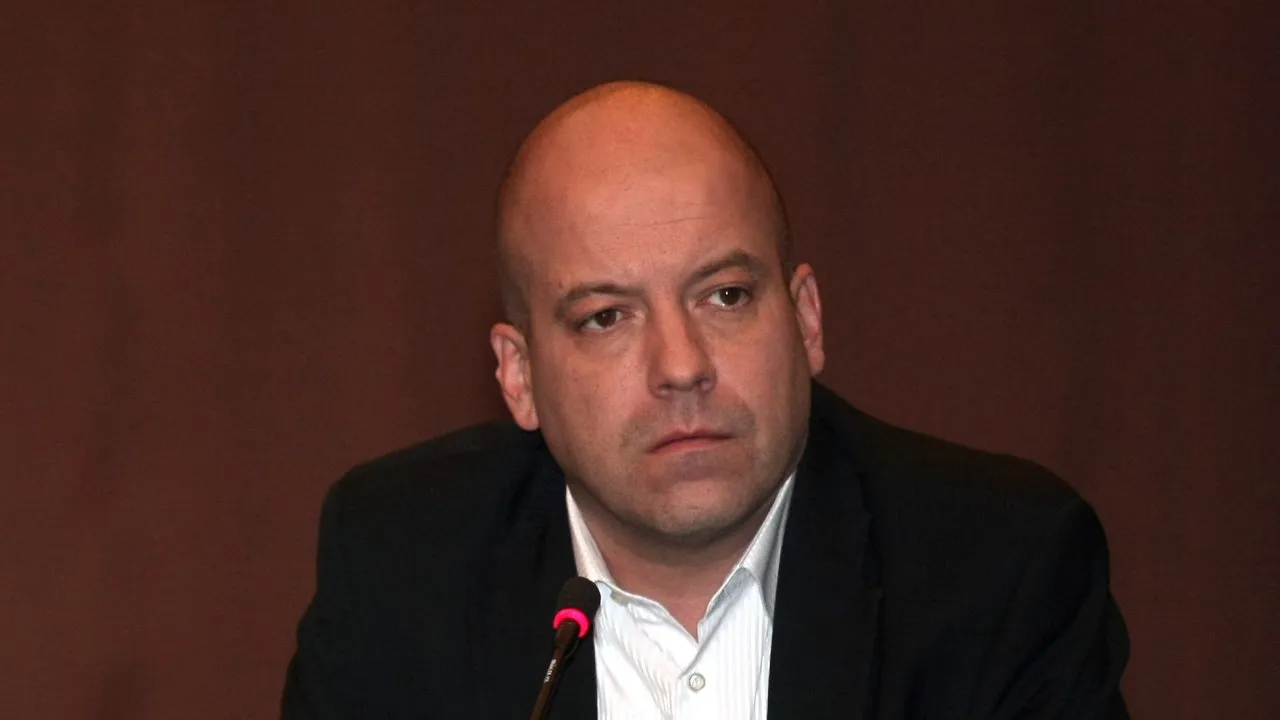 С ирония към политиката: Сиромахов изброи „задължителните“ фигури в листите
